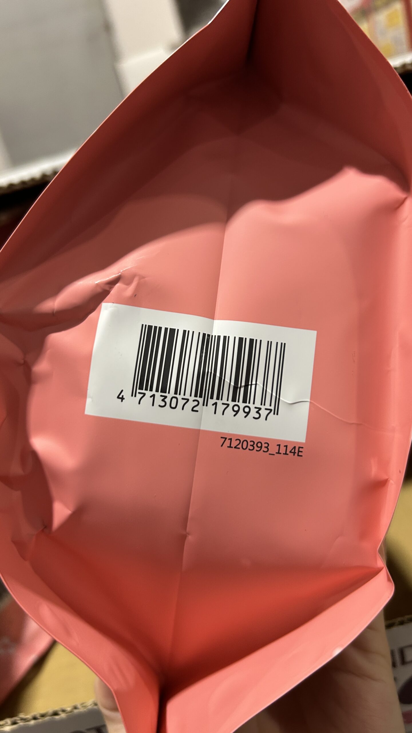 YUKI&LOVE STRAWBERRY CONDENSED MILK SNOWFLAKE CAKE